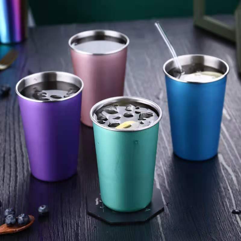What is a wine tumbler cup?
